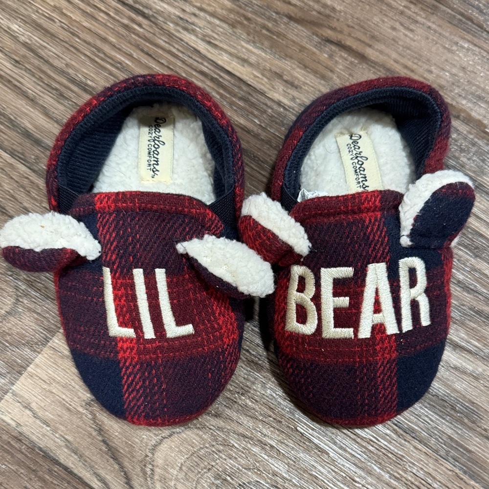 Dearfoams Lil Bear Kids Red and Black Slippers